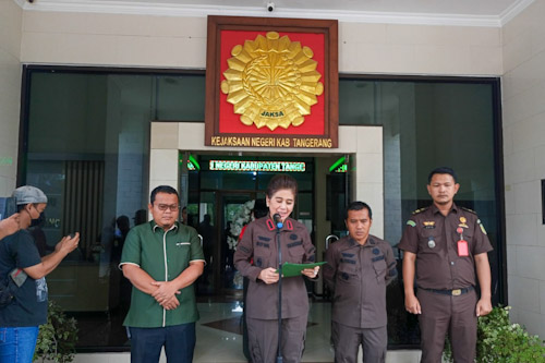 Kejari Kabupaten Tangerang Tangkap Mantan Kades Kayu Agung Pelaku Pungli PTSL