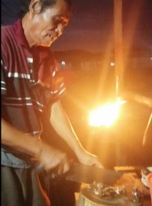 Dibacok-bacok Dulu Baru Dimakan, Wadaw Apaan Tuh