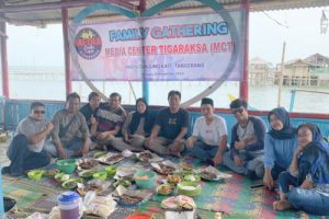 Tingkatkan Kebersamaan, Media Center Tigaraksa Family Gathering Ke Tanjung Kait