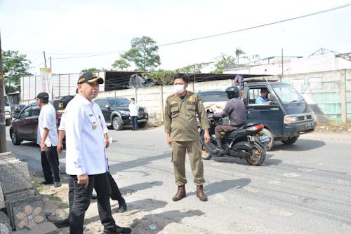 Bupati Tangerang Tinjau Perbaikan Jalan Islamic-Legok dan Harkit