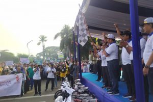 Gerak Jalan Santai Warnai HGN dan HUT PGRI Ke 77 di Kota Tangerang