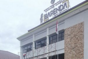Pekerja Rehabilitasi Gedung Bapenda Kabupaten Tangerang Tak Gunakan APD di Ketinggian