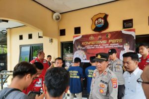 Main Judi, Dua Pria Warga Panjangjaya Ditangkap Polsek Mandalawangi