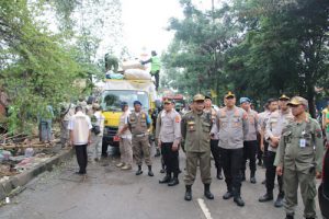Bantu pengamanan Penertiban Bangli Sipon, Kapolres Pastikan Aparat Bertindak Humanis