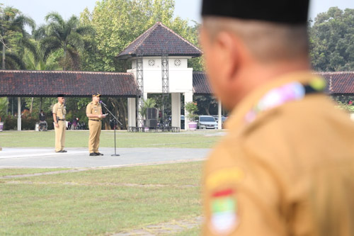 Bupati Tangerang Minta ASN dan Kepala Sekolah SD-SMP Disiplin dan Tertib Administrasi