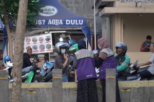 BMM Bagikan Ratusan Paket Ifthar Ramadhan