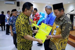 53 Pegawai Pemkot Tangerang Terima SK Pensiun