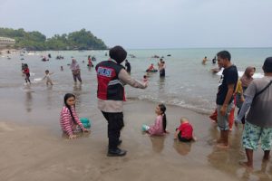 Polres Cilegon Quick Wins Presisi Polri di Jalur Wisata Pantai Anyar-Cinangka