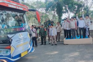 Kakan Kemenag Kabupaten Tangerang dan Kabag Kesra Lepas Keberangkatan Kloter 30 Calhaj