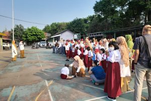 Hari Pertama Masuk Sekolah, Wali Kota Tangerang Minta Guru dan Orang Tua Bersinergi
