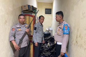 Ratusan Senpi Jenis Locok Diserahkan Masyarakat Daerah Kawasan TNUK Ke Polda Banten