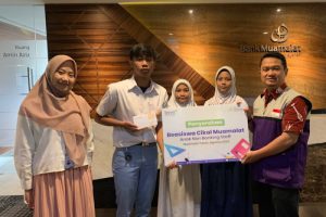 BMM dan Bank Muamalat Serahkan Bantuan Beasiswa Cikal Muamalat