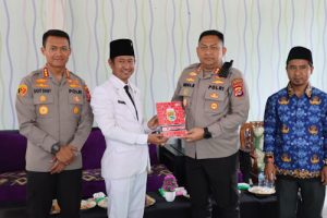 Hari Kemerdekaan, Kapolresta Tangerang dan Bhayangkari Baksos ke Ponpes yang Kebakaran