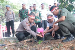 Perbaiki Kualitas Udara, Polres Metro Tangerang Kota Gerakan Tanam 1.000 Pohon