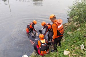 Ceburkan Diri Ke Banjir Kanal Haerudin Ditemukan Meninggal