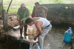 Kemarau Panjang Sumur Cadas Jadi Favorit Warga Rancasadang