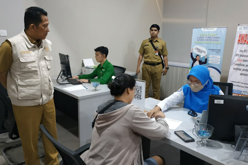 Pj Bupati Tangerang Tinjau Gerai Pelayanan Publik