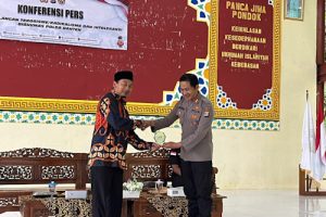Polda Banten Sosialisasi Penanggulangan Terorisme di Pesantren Kun Karima Latansa 3