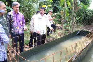 DPMPD Kabupaten Tangerang Beri Bantuan Mesin Jahit, Obras, Sablon dan Alat Budidaya Lele