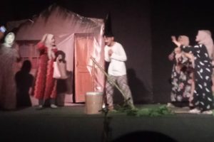 Ratna Jumila Apresiasi Festival Drama di Gedung Seni Budaya Tangerang