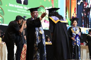 Wisuda XXV UMN Manfaatkan AI Sebagai Peluang dan Inovasi dalam Dunia Kerja Bukan Sebagai Ancaman