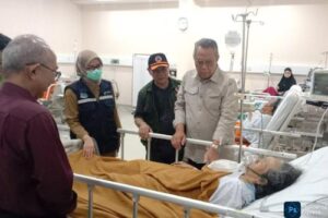 Benyamin Davnie Ke Cirebon Jenguk Peziarah Laka Di Tol Cipali