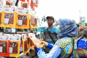 Dinkes Kota Tangerang Sidak Pedagang Pastikan Kesehatan Takjil Ramadhan