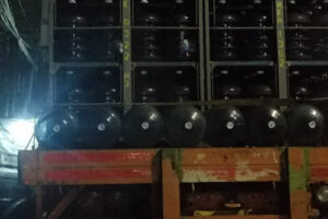 Tronton Angkut Pemalsu Air Mineral Galon Di Tangerang Diamankan