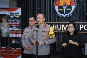 Densus Tangkap Terduga Teroris Di Poso