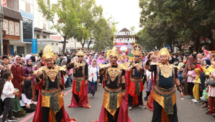 Pemkab Tangerang Ikuti Parade Mobil Hias HUT Ke 44 Dekranas