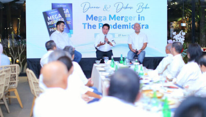 Diskusi Buku “Mega Merger In The Pandemic Era” : Catatan Sejarah, Referensi Pengembangan Perbankan Syariah Indonesia