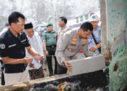 Kapolres Metro Tangerang Kota Peletakan Batu Pertama Bedah Rumah di Karawaci