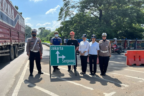 Jelang Mudik Lebaran, Dishub Kota Tangerang Pasang Rambu Petunjuk Jalan