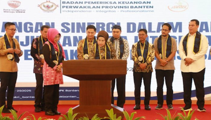 Bupati Serang Serahkan LKPD Unaudited Bankeu Parpol ke BPK RI Banten