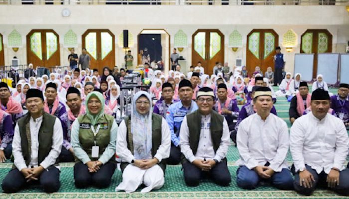 Wakil Bupati Tangerang Lepas 393 Jemaah Calon Haji