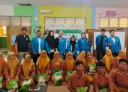 Mahasiswa Unpam Ajak Siswa Waspada Cyber Bullying, Sambil Berbagi Santunan
