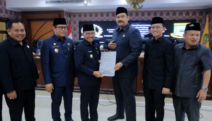 DPRD Kota Tangerang Serahkan Rekomendasi LKPJ ke Walikota
