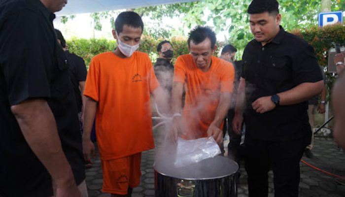 Polda Riau Musnahkan Barang Bukti Narkoba