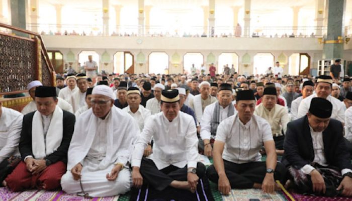 Bupati dan Wakil Bupati Tangerang Sholat Idul Adha di Al Amjad