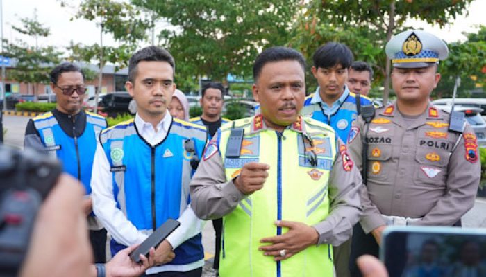 Libur Panjang Idul Adha Tol Trans Jawa Padat