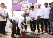 Bupati Maesyal Letakan Batu Pertama Pembangunan Mapolsek Sepatan