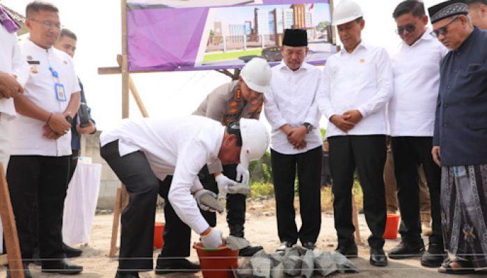 Bupati Maesyal Letakan Batu Pertama Pembangunan Mapolsek Sepatan