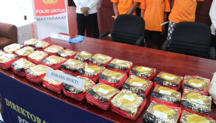 Polisi Gagalkan Penyelundupan 30 Kg Sabu, Tiga Kurir Internasional Ditangkap