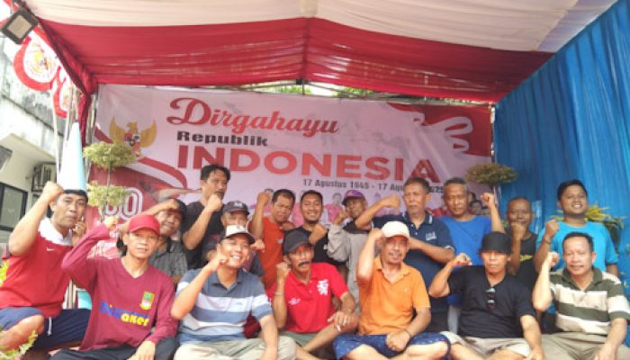 Bersholawat Bareng Warga RT008/02 Tigaraksa Rayakan Kemerdekaan dengan Khidmat