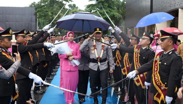 Pedang Pora Sambut Kapolda Banten Baru Brigjen Pol H. Hengki