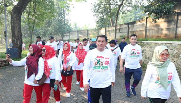Bupati Tangerang Ikuti Jalan Sehat dan Cek Kesehatan Gratis Kahmi