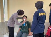 Biddokkes Polda Banten Bantu Peserta Aksi yang Alami Gangguan Kesehatan
