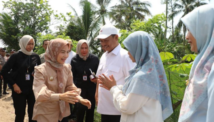 Ratu Zakiyah Tembus Desa Sulit Dijangkau
