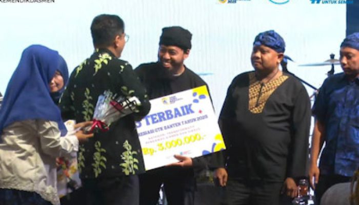 Pengurus DKKC Raih Penghargaan di Ajang GTK Transformatif
