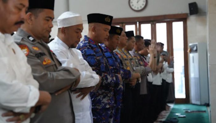 Polda Banten Laksanakan Sholat Gaib untuk Korban Bencana Alam